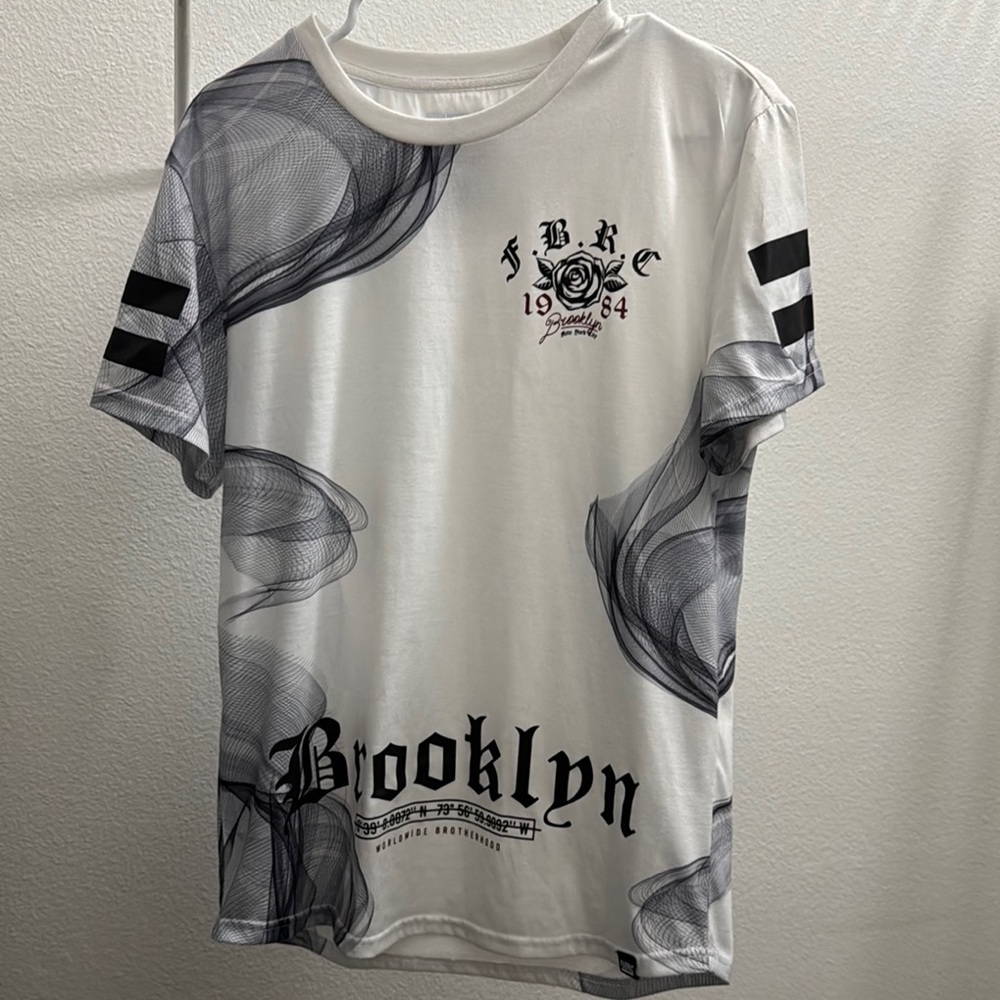 Brooklyn Graphic White and Black Men's Short Sleeve Tee